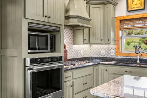69 Lyndhurst Lane Young Harris GA 30582