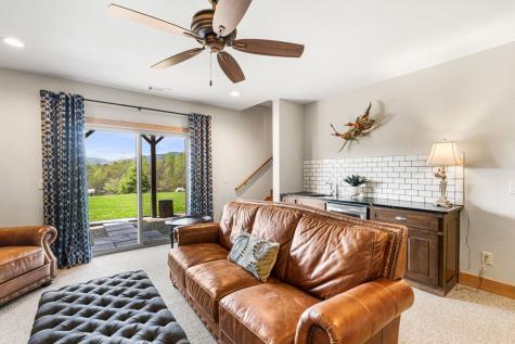 69 Lyndhurst Lane Young Harris GA 30582