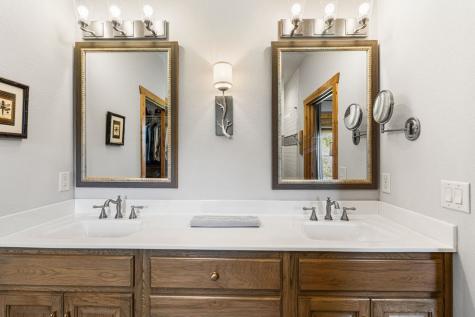 69 Lyndhurst Lane Young Harris GA 30582