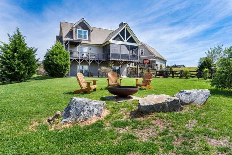 69 Lyndhurst Lane Young Harris GA 30582