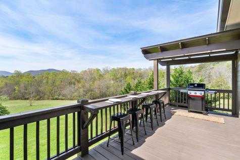 69 Lyndhurst Lane Young Harris GA 30582