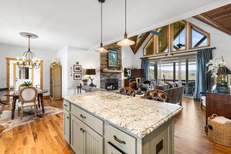 69 Lyndhurst Lane Young Harris GA 30582