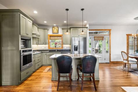 69 Lyndhurst Lane Young Harris GA 30582