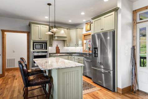 69 Lyndhurst Lane Young Harris GA 30582