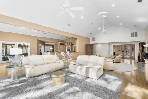 1370 Heathers Cove Circle Hiawassee GA 30546