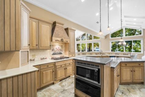 1370 Heathers Cove Circle Hiawassee GA 30546