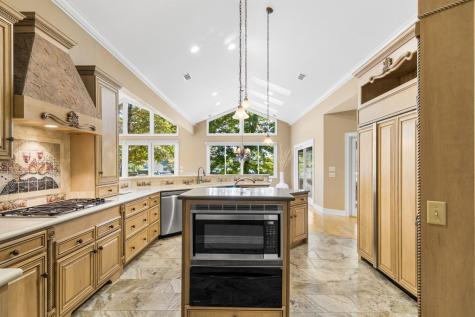 1370 Heathers Cove Circle Hiawassee GA 30546