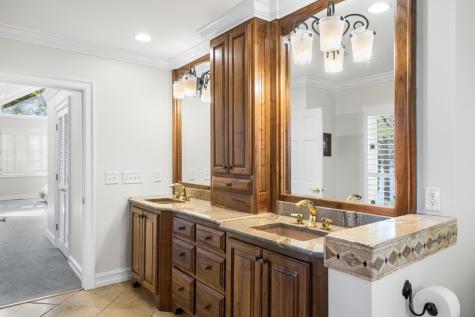 1370 Heathers Cove Circle Hiawassee GA 30546