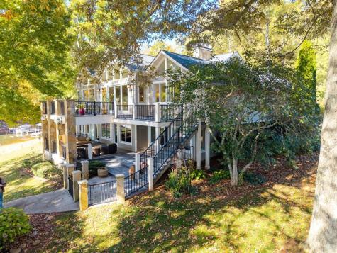 1370 Heathers Cove Circle Hiawassee GA 30546