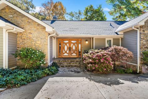 1370 Heathers Cove Circle Hiawassee GA 30546