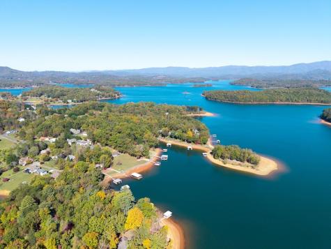 1370 Heathers Cove Circle Hiawassee GA 30546