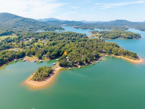 1370 Heathers Cove Circle Hiawassee GA 30546