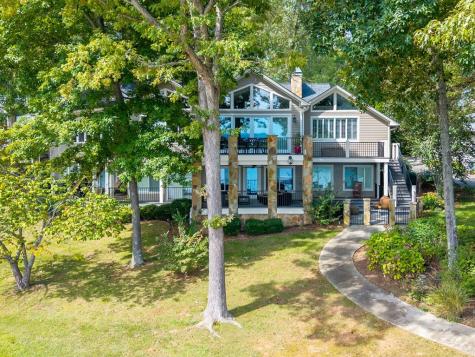 1370 Heathers Cove Circle Hiawassee GA 30546