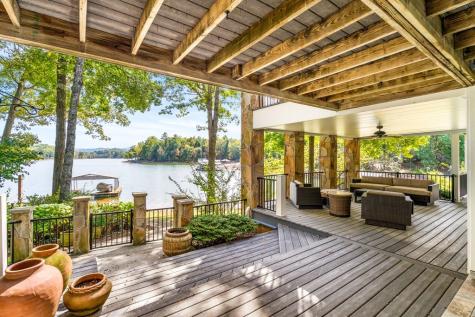 1370 Heathers Cove Circle Hiawassee GA 30546