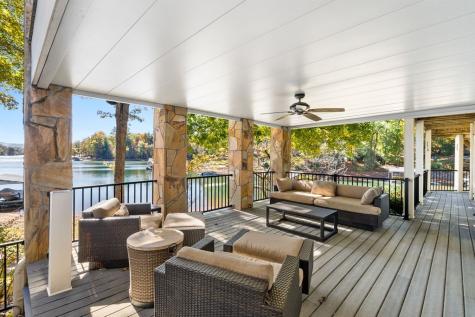 1370 Heathers Cove Circle Hiawassee GA 30546