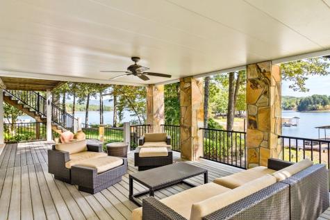 1370 Heathers Cove Circle Hiawassee GA 30546