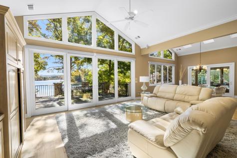 1370 Heathers Cove Circle Hiawassee GA 30546