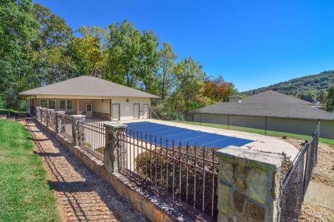 1647 Lakeview Drive Young Harris GA 30582