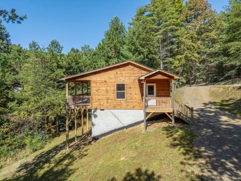 180 Hawthorne Lane Murphy NC 28906