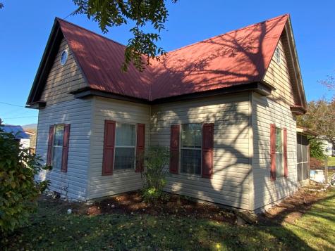 96 Connaheta Avenue Andrews NC 28901