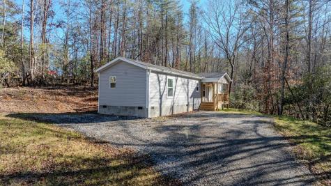195 Loganberry Lane Hayesville NC 28904