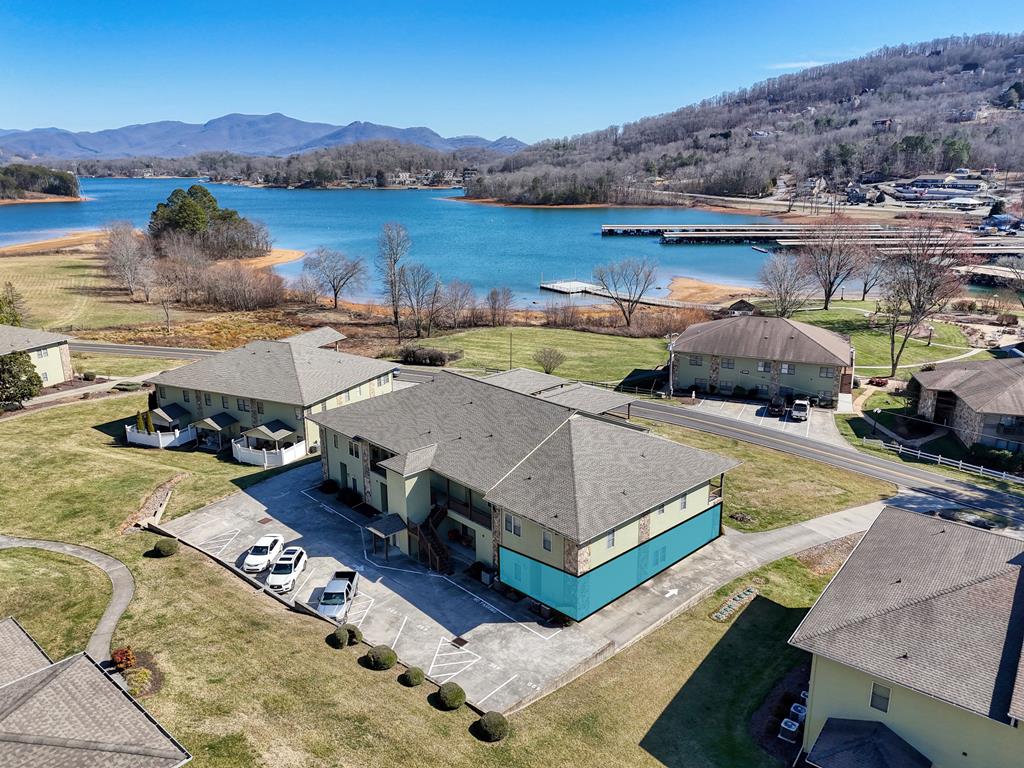 1649d Lakeview Drive Young Harris GA 30582