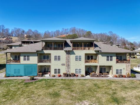 1649D Lakeview Drive Young Harris GA 30582