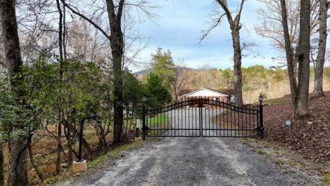 147 Sawyer Cove Road Hayesville NC 28904