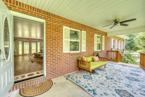 147 Sawyer Cove Road Hayesville NC 28904