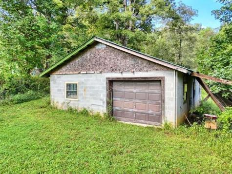 147 Sawyer Cove Road Hayesville NC 28904