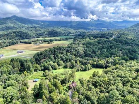 147 Sawyer Cove Road Hayesville NC 28904