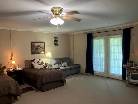 121 White Oak Drive Warne NC 28909