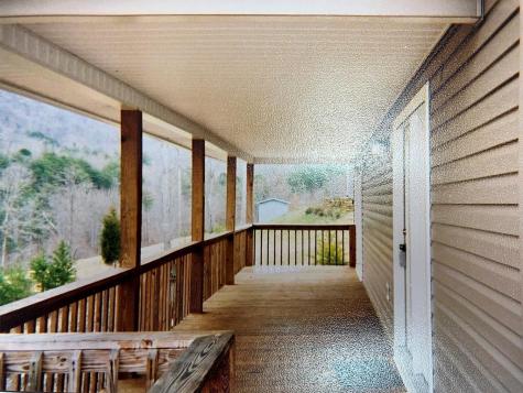 121 White Oak Drive Warne NC 28909