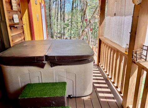 30 Zoe Hill Murphy NC 28906