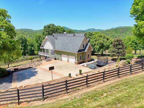 1193 Pine Log Road Warne NC 28909