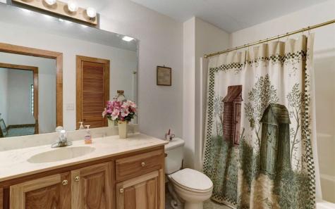 76 Hollyanne Pond Hayesville NC 28904