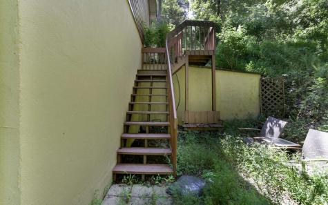 76 Hollyanne Pond Hayesville NC 28904