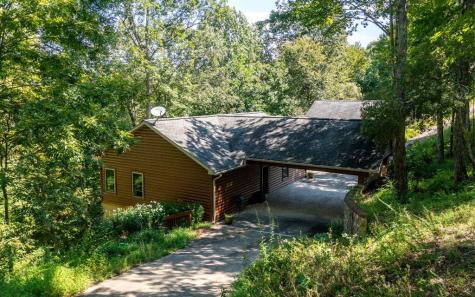 76 Hollyanne Pond Hayesville NC 28904