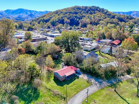 60 Tarrent Street Andrews NC 28901