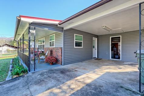 60 Tarrent Street Andrews NC 28901