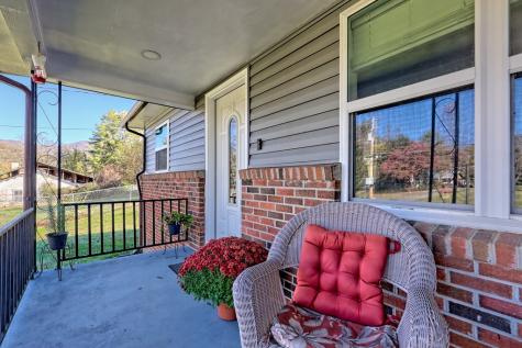 60 Tarrent Street Andrews NC 28901