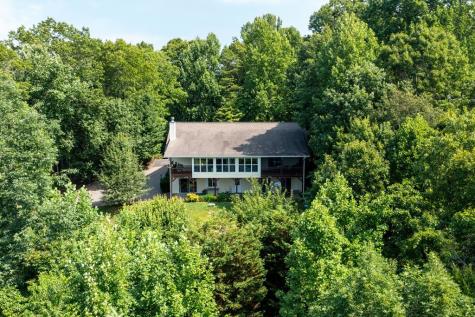 847 Scarletts Way Young Harris GA 30582