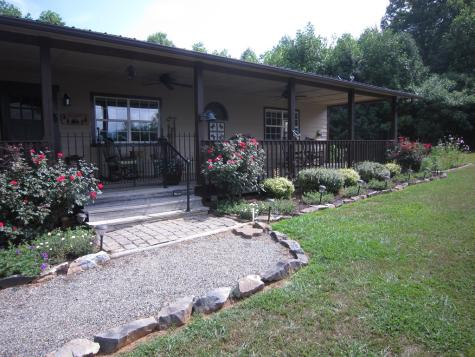 971 White Oak Drive Warne NC 28909