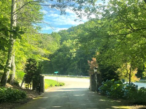 156 Trillium Heights Trace Brasstown NC 28902