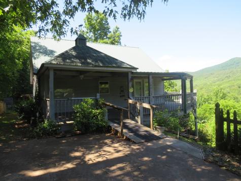 905 Johnson Road Hiawassee GA 30546