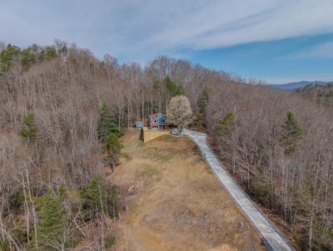 355 Up The Creek Trail Hayesville NC 28904