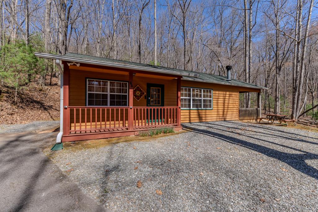 33 Hamlet Circle Murphy NC 28906