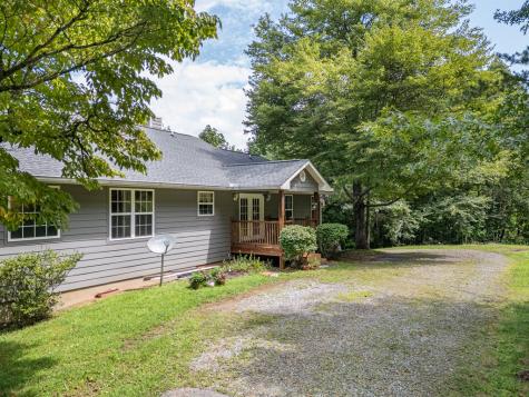 208 Oak Forest Circle Hayesville NC 28904
