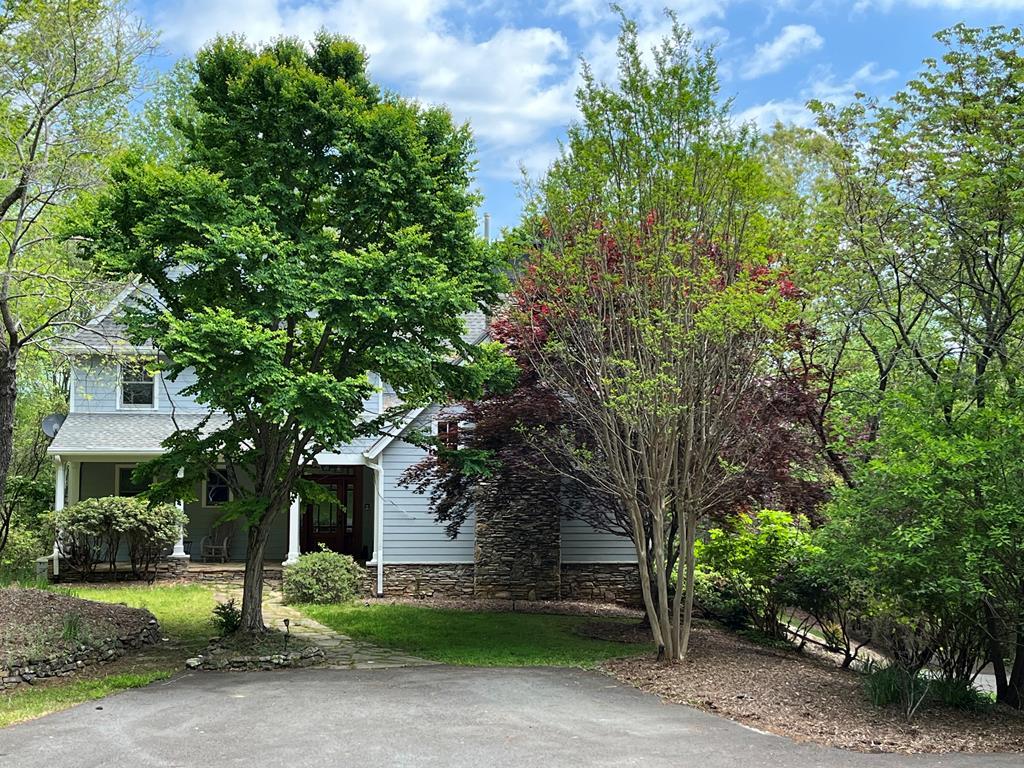 416 Tobe Stalcup Road Brasstown NC 28906