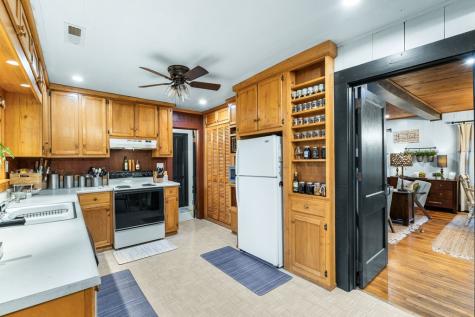 106 Settawig Road Brasstown NC 28902